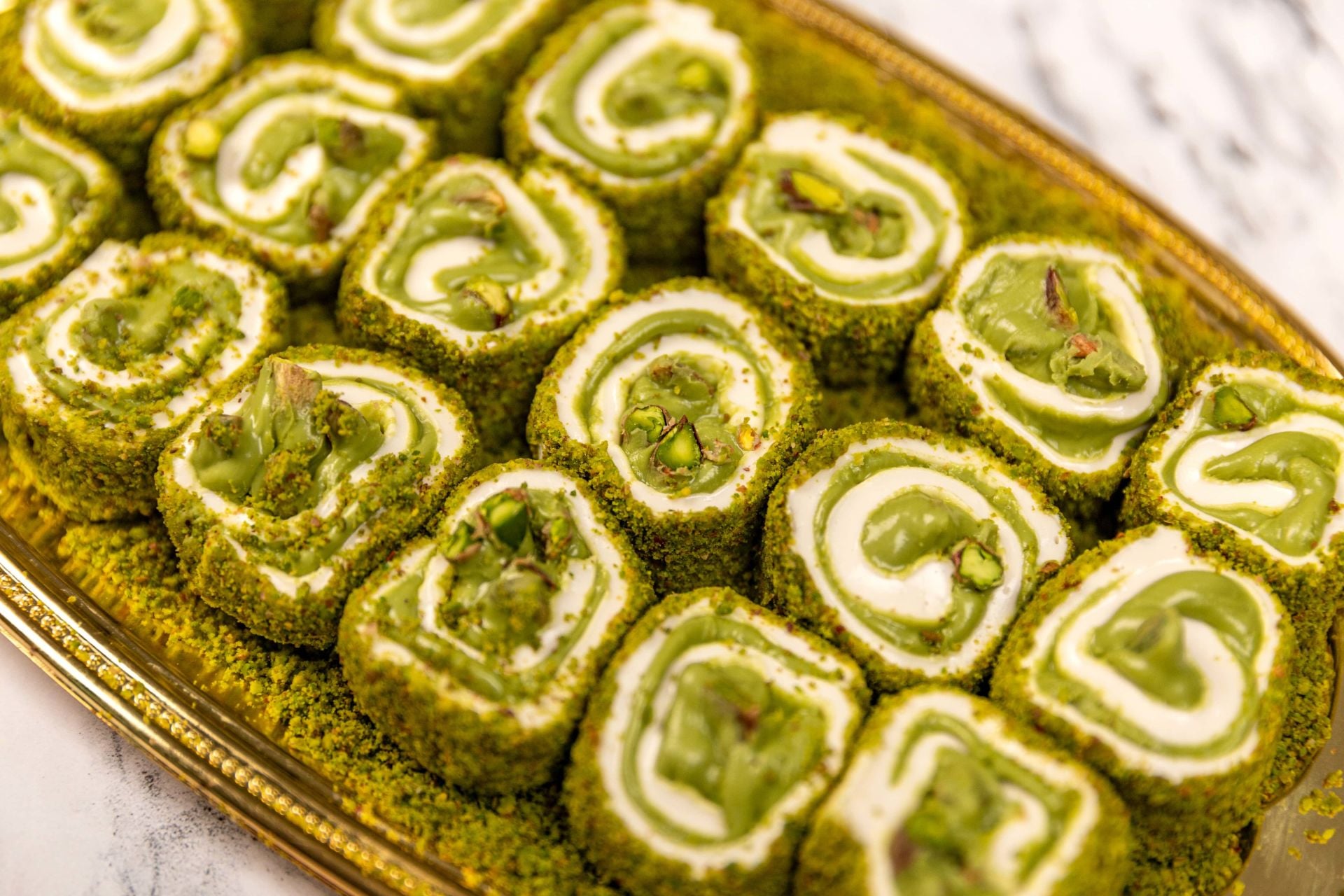 İçi dışı bol Antep fıstıklı lokum